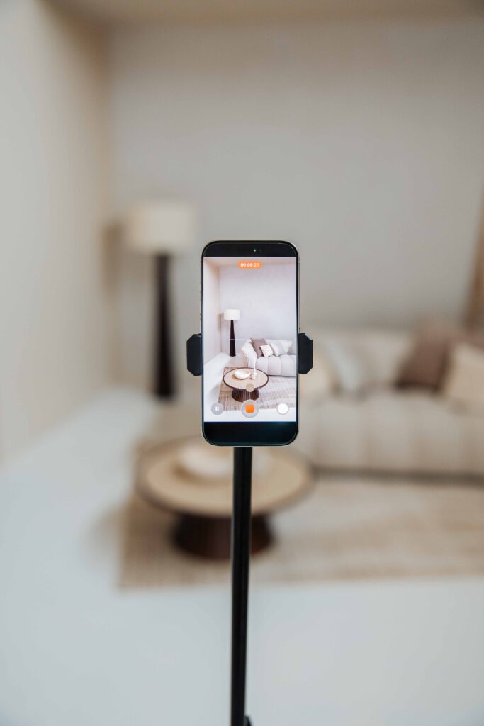 Videografie en contentcreatie in daglichtstudio Bella Studio